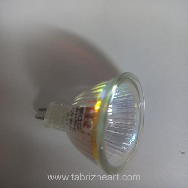 لامپ هالوژن نوعی لامپ رشته‌ای است که در آن گازهای فشرده و خنثی و مقدار اندکی از عناصر هالوژن مانند ید و برم اضافه شده‌است.